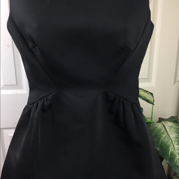 #29 KATE SPADE BLACK V-BACK STRUCTURED DRESS - Picture 7 of 9
